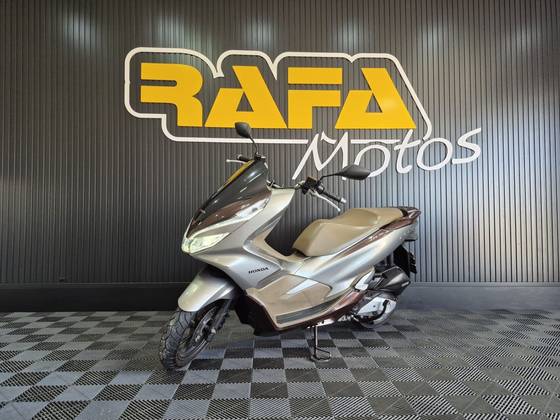 HONDA PCX DLX HONDA PCX DLX